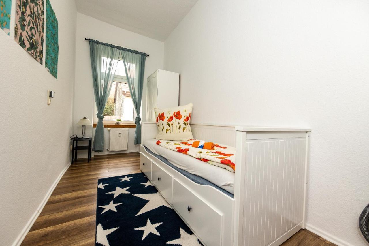 Grossraum-Apartments Mit 2Sz, Wz, Kueche, Smart-Tv, Parken, Etc Erfurt Buitenkant foto