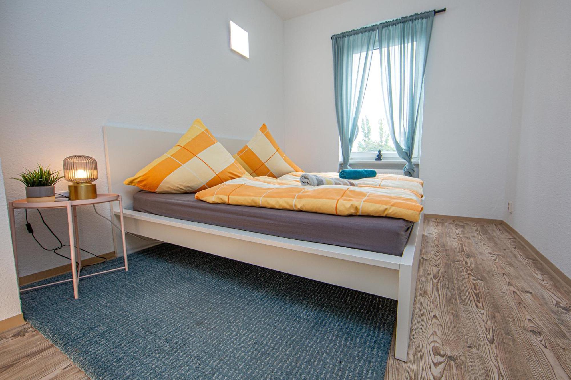 Grossraum-Apartments Mit 2Sz, Wz, Kueche, Smart-Tv, Parken, Etc Erfurt Buitenkant foto