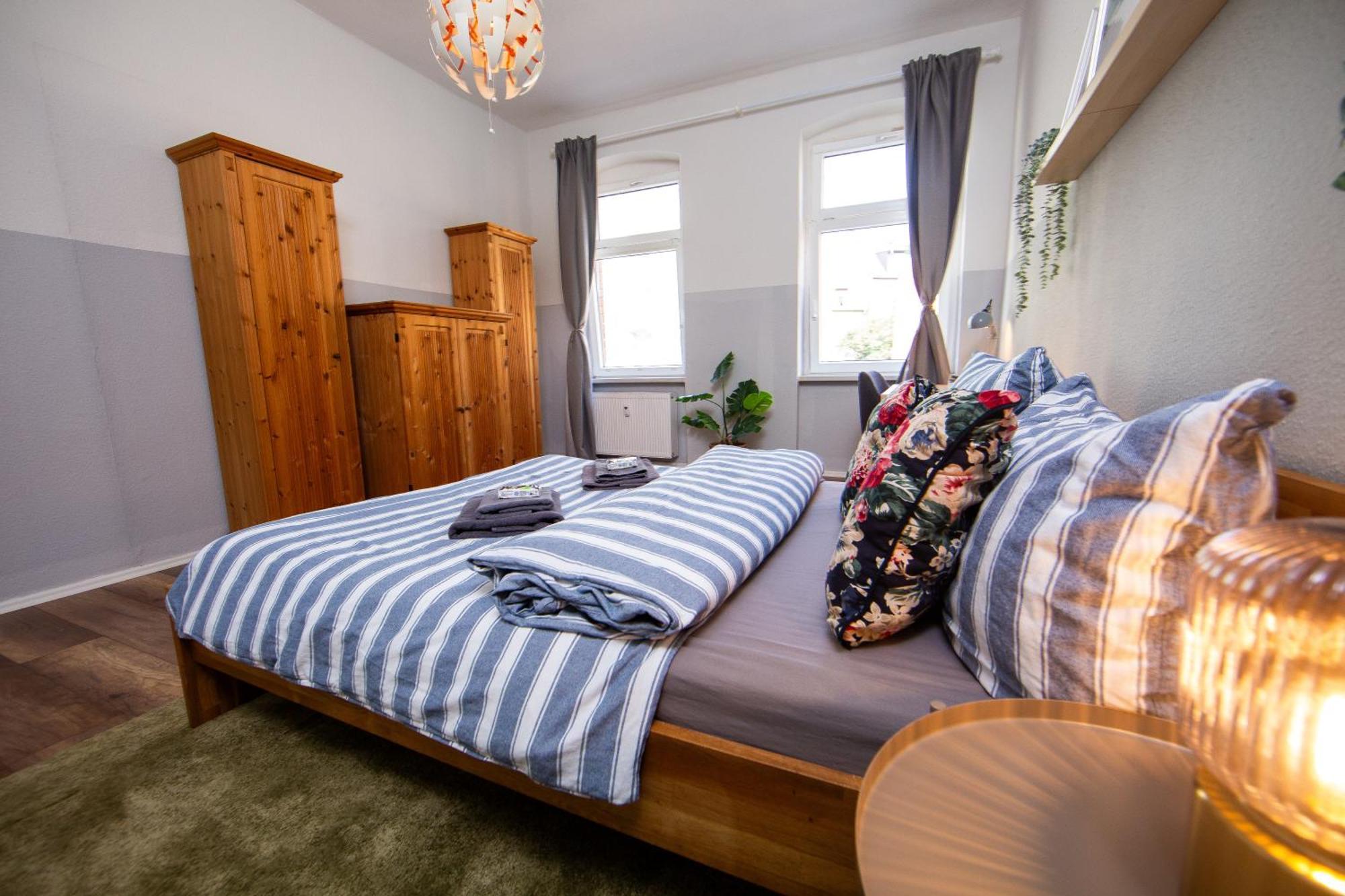 Grossraum-Apartments Mit 2Sz, Wz, Kueche, Smart-Tv, Parken, Etc Erfurt Kamer foto