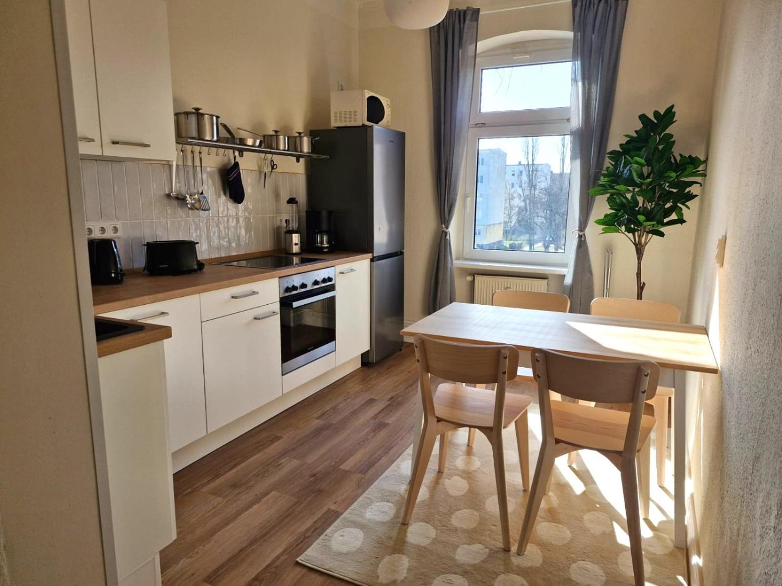 Grossraum-Apartments Mit 2Sz, Wz, Kueche, Smart-Tv, Parken, Etc Erfurt Kamer foto